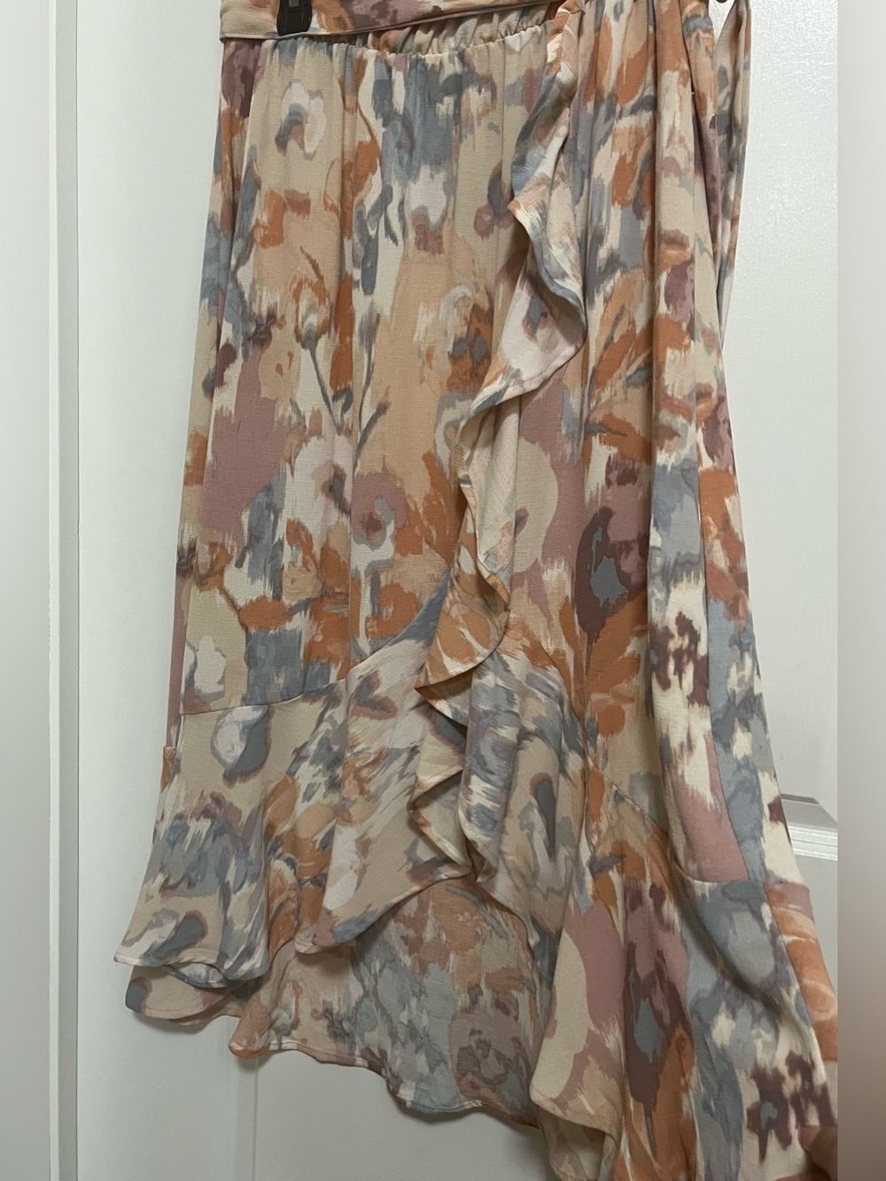 Madison + Hudson Abstract Floral Ruffle Wrap Midi Skirt Size M - Picture 8 of 12
